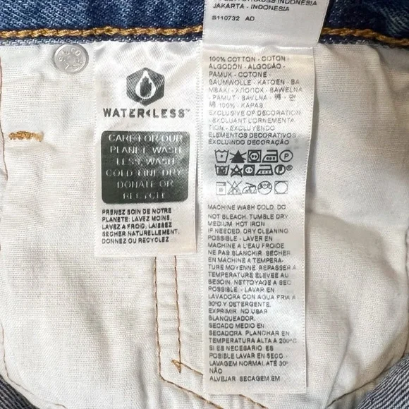 Levi’s x Free People 501 Button Fly Distressed Women’s Cutoff Denim Shorts Sz 31